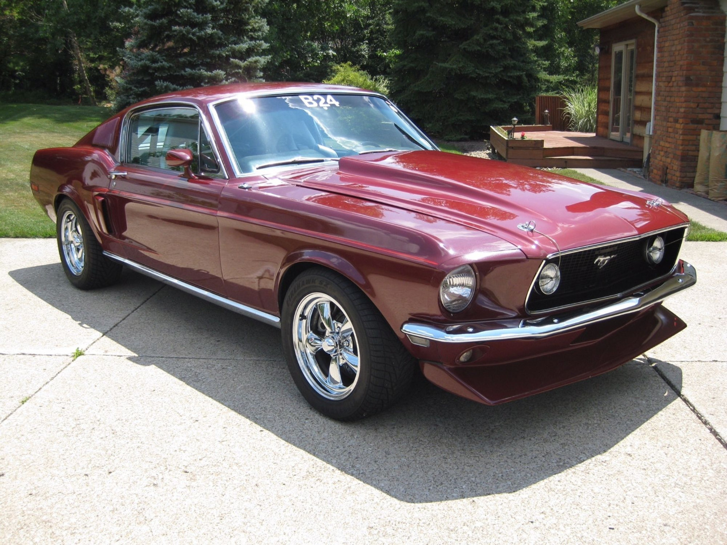 Форд мустанг 1968. Ford Mustang 1968 Fastback. Ford Mustang Fastback Restomod 1968. 1968 Ford Mustang Fastback Red.