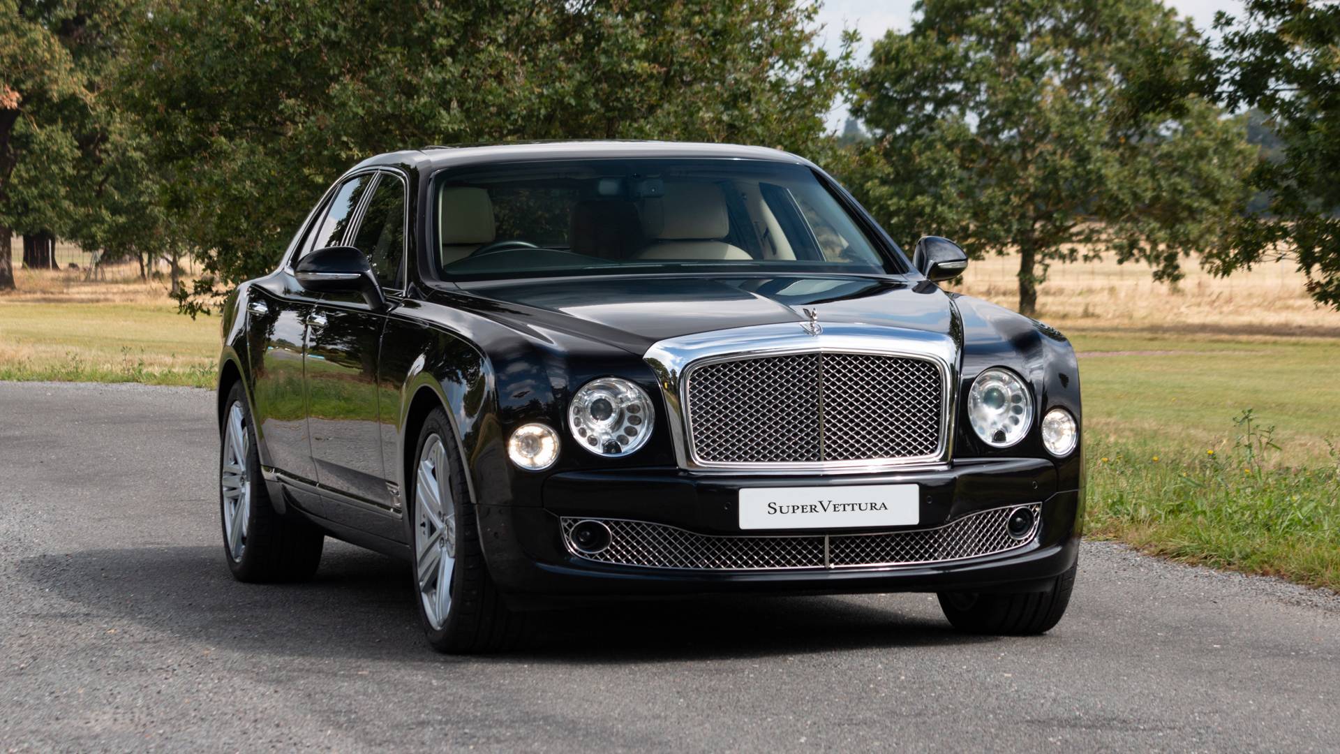 Herando Bentley Mulsanne 14 Mulliner Driving Specification