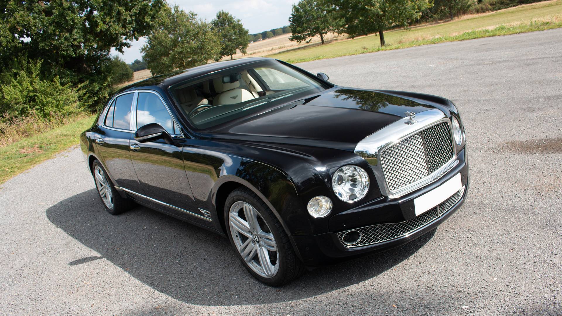 Herando Bentley Mulsanne 14 Mulliner Driving Specification