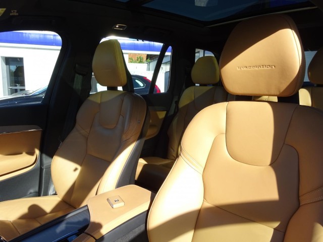Herando Volvo Xc90 D5 Awd Inscription 4x Sitzheizung Panorama