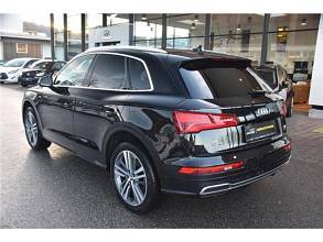 Audi Q5 2,0 TDI quattro sport S-tronic sport