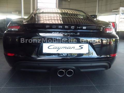 Porsche 718 Cayman S Schwarz Automatik