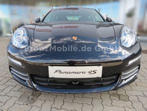 Porsche Panamera 4S Tiefschwarzmetallic Automatik