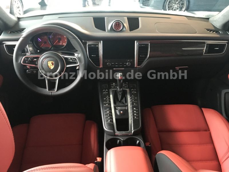Herando - Porsche Macan Turbo Weiß Automatik BMG