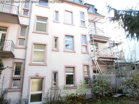 Haus außen (Sicht vom Innenhof)