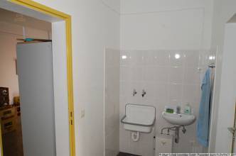 WC mit Waschbecken