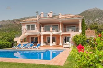 Luxus-Villa in Istan