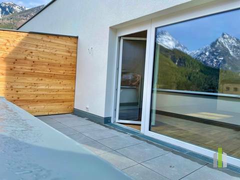 SÃ¼dterrasse mit Bergblick