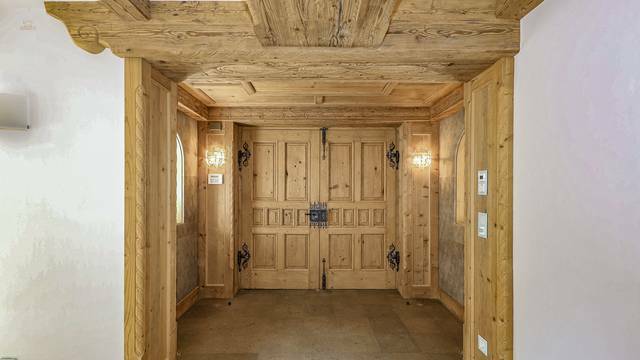 KITZIMMO-Exklusive Luxusvilla mit Freizeitwohnsitz auf der Bichlalm - Immobilien KitzbÃ¼hel.