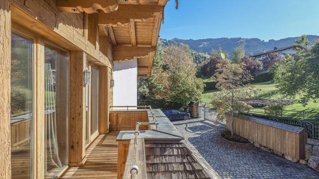 KITZIMMO-exklusive Luxusvilla auf der Bichlalm - Immobilien KitzbÃ¼hel.