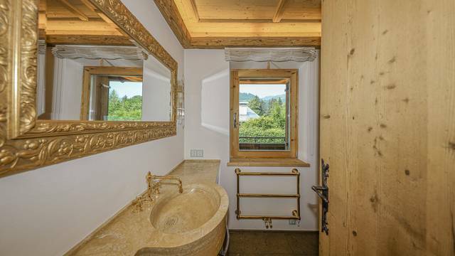 KITZIMMO-Exklusive Luxusvilla mit Freizeitwohnsitz auf der Bichlalm - Immobilien KitzbÃ¼hel.
