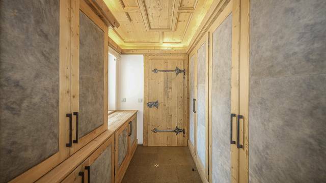 KITZIMMO-Exklusive Luxusvilla mit Freizeitwohnsitz auf der Bichlalm - Immobilien KitzbÃ¼hel.