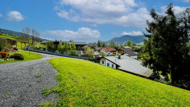 KITZIMMO-Unbebautes GrundstÃ¼ck in sonniger Ruhelage kaufen - Immobilien Ellmau.