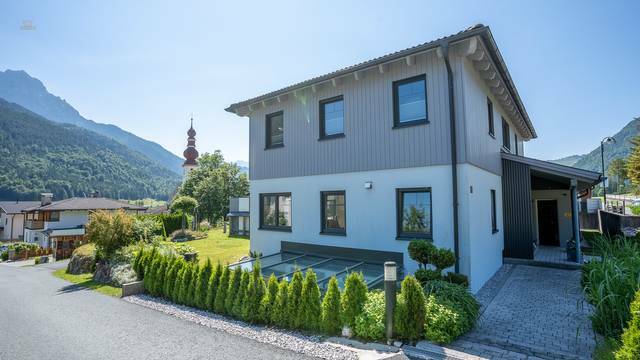 KITZIMMO-hochwertiges Haus mit groÃem GrundstÃ¼ck - Immobilien St. Ulrich am Pillersee kaufen.