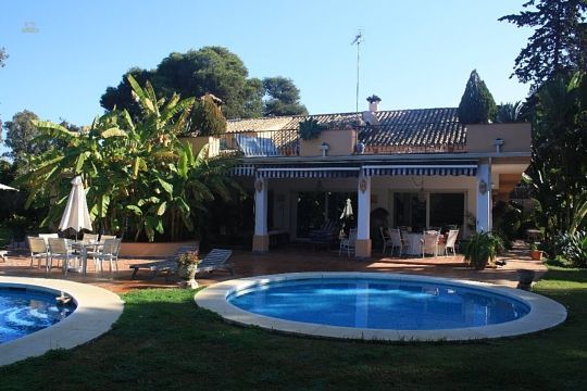 Luxus-Villa in Costalita