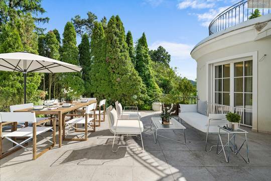 Terrasse vor dem Wohnsalon, Symbolfoto