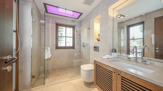 KITZIMMO-Luxus-Suite mit Zugang in ein 5-Sterne-Hotel - Immobilien KitzbÃ¼hel.