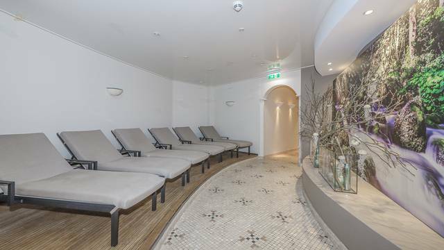 KITZIMMO-Luxus-Suite mit Zugang in ein 5-Sterne-Hotel - Immobilien KitzbÃ¼hel.