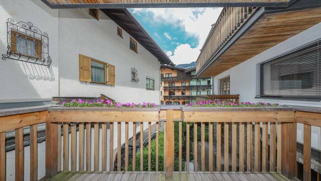 KITZIMMO-Luxus-Suite mit Zugang in ein 5-Sterne-Hotel - Immobilien KitzbÃ¼hel.