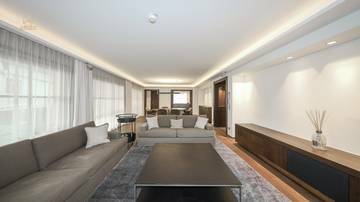 KITZIMMO-Luxus-Suite mit Zugang in ein 5-Sterne-Hotel - Immobilien KitzbÃ¼hel.