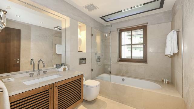 KITZIMMO-Luxus-Suite mit Zugang in ein 5-Sterne-Hotel - Immobilien KitzbÃ¼hel.