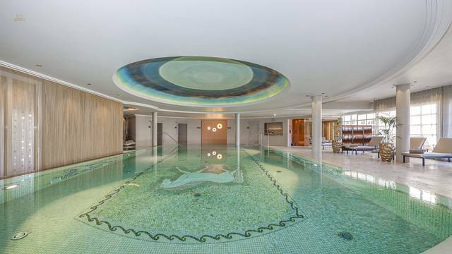 KITZIMMO-Luxus-Suite mit Zugang in ein 5-Sterne-Hotel - Immobilien KitzbÃ¼hel.