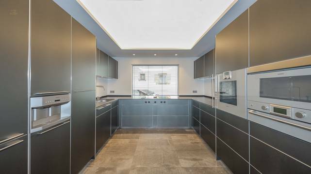 KITZIMMO-Luxus-Suite mit Zugang in ein 5-Sterne-Hotel - Immobilien KitzbÃ¼hel.