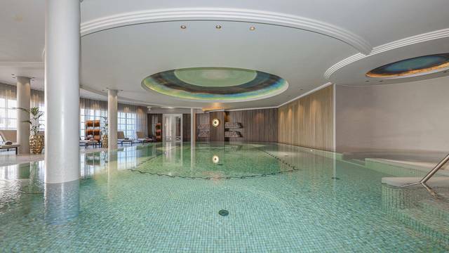 KITZIMMO-Luxus-Suite mit Zugang in ein 5-Sterne-Hotel - Immobilien KitzbÃ¼hel.