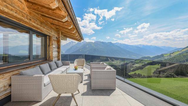 KITZIMMO-Luxusvilla mit Freizeitwohnsitz kaufen - Immobilien KitzbÃ¼hel.