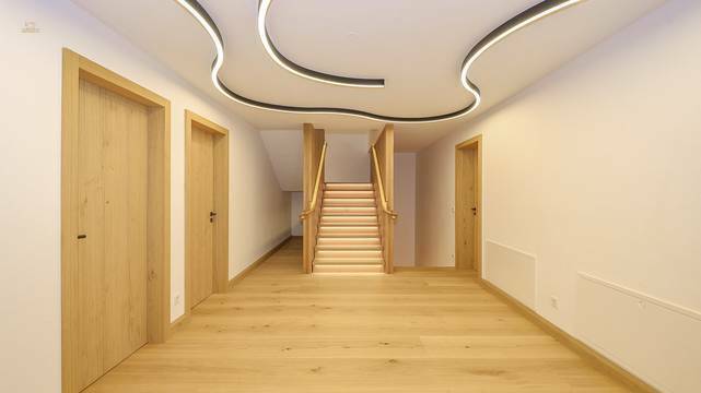 KITZIMMO-Luxusvilla mit Freizeitwohnsitz kaufen - Immobilien KitzbÃ¼hel.