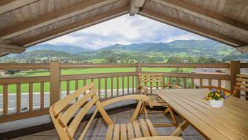 KITZIMMO-Dachgeschosswohnung mit Kaiserblick - Immobilien Aurach.