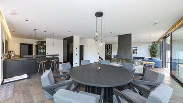 KITZIMMO-exklusive Villa in unverbaubarer Toplage kaufen - Immobilien Kirchberg.