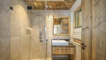 KITZIMMO-Luxus-Neubauvilla mit Pool in Toplage kaufen - Immobilien Ellmau.