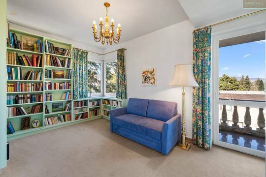 3. Schlafzimmer mit Ausgang auf den N/O Balkon