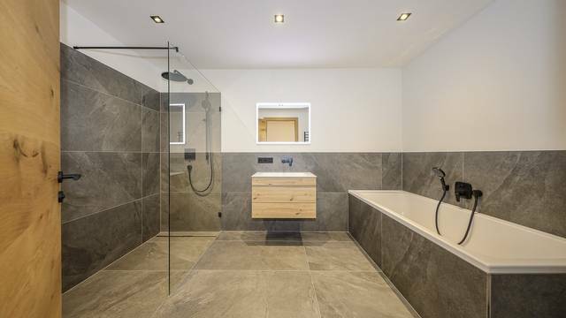 KITZIMMO-Hochwertiges Penthouse in Toplage kaufen - Immobilien St. Johann kaufen.