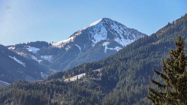 KITZIMMO-BaugrundstÃ¼ck mit Altbestand in Toplage - Immobilien Brixen im Thale.