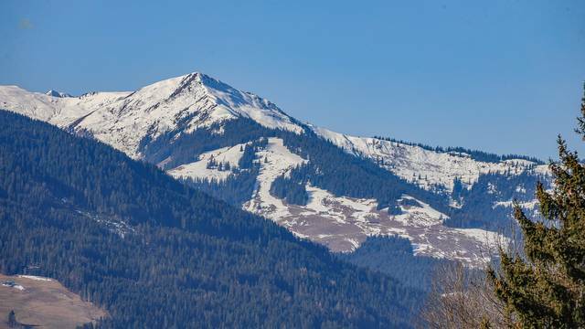 KITZIMMO-BaugrundstÃ¼ck mit Altbestand in Toplage - Immobilien Brixen im Thale.