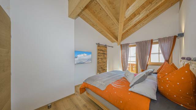 KITZIMMO-Zwei Luxuschalets mit Panoramablick in Top-Ruhelage kaufen - Immobilien Steinberg Tirol.