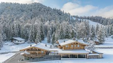 KITZIMMO-Zwei Luxuschalets mit Panoramablick in Top-Ruhelage kaufen - Immobilien Steinberg Tirol.