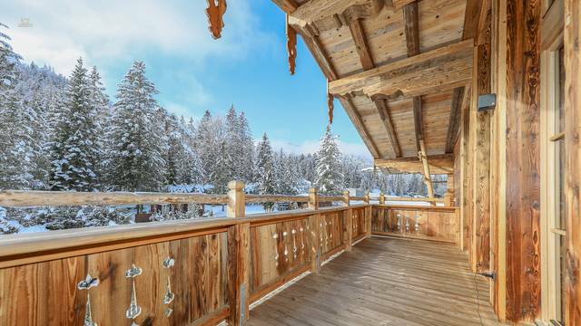 KITZIMMO-Zwei Luxuschalets mit Panoramablick in Top-Ruhelage kaufen - Immobilien Steinberg Tirol.