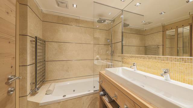 KITZIMMO-elegante Wohnung in zentraler Lage in KitzbÃ¼hel. -8