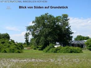 Grundstück