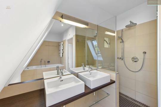 Badezimmer 2. Ebene