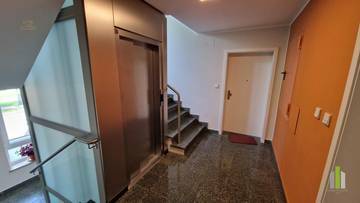 Zugang zur Wohnung und Liftausstieg