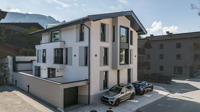 KITZIMMO-LuxuriÃ¶se Stadtvilla im Herzen von KitzbÃ¼hel kaufen - Immobilien KITZIMMO.
