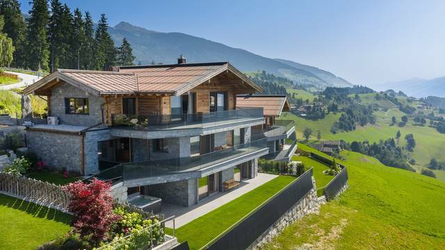KITZIMMO-Luxusvilla mit Freizeitwohnsitz kaufen - Immobilien KitzbÃ¼hel.