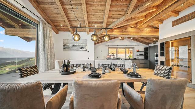 KITZIMMO-Luxusvilla mit Freizeitwohnsitz kaufen - Immobilien KitzbÃ¼hel.
