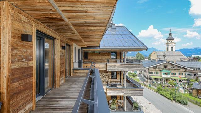 KITZIMMO-Luxuswohnung mit Bergblick in Toplage kaufen - Immobilien Oberndorf.