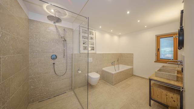 KITZIMMO-Luxuswohnung mit Bergblick in Toplage kaufen - Immobilien Oberndorf.