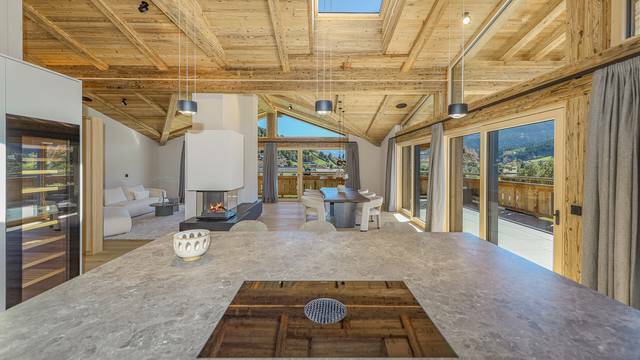 KITZIMMO-Luxuspenthouse sonniger Toplage mit Panorama-Ausblick - Immobilien Brixen.